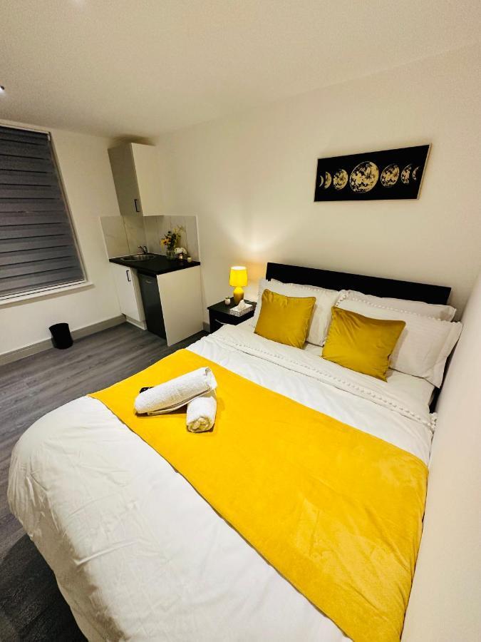 Comfy Guest House ลอนดอน ภายนอก รูปภาพ