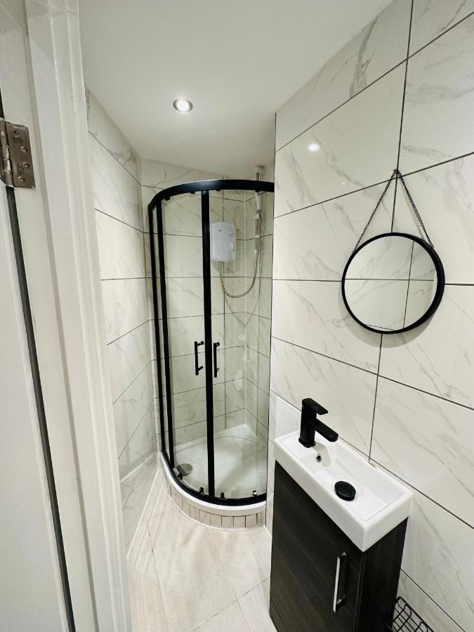 Comfy Guest House ลอนดอน ภายนอก รูปภาพ