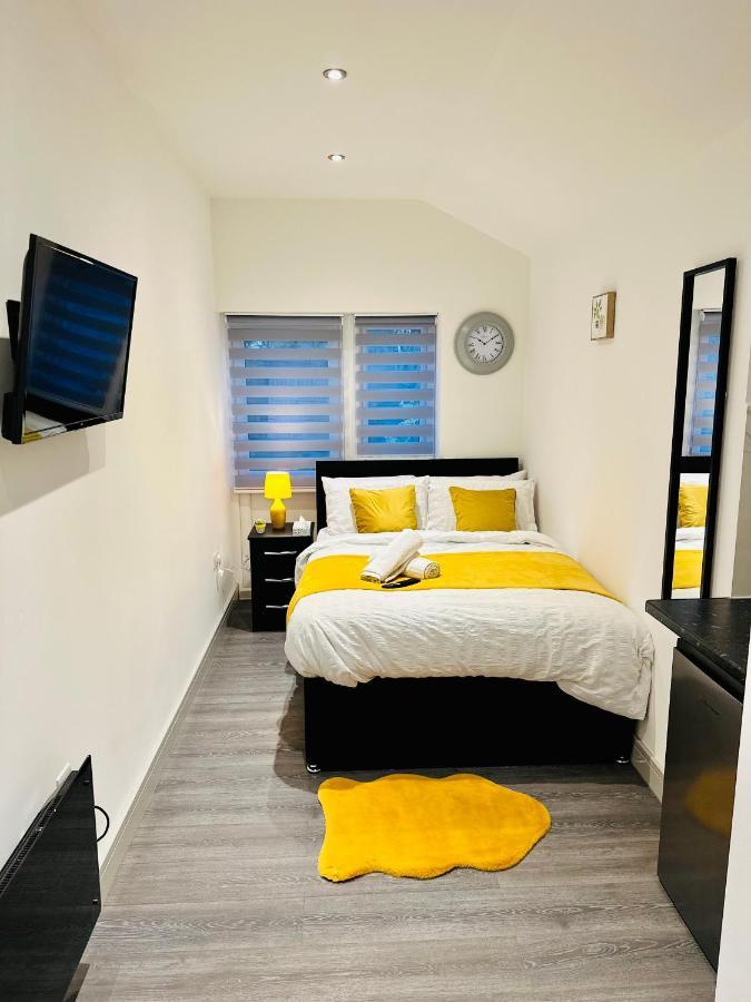 Comfy Guest House ลอนดอน ภายนอก รูปภาพ