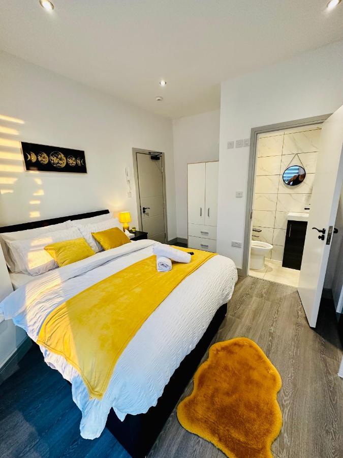 Comfy Guest House ลอนดอน ภายนอก รูปภาพ