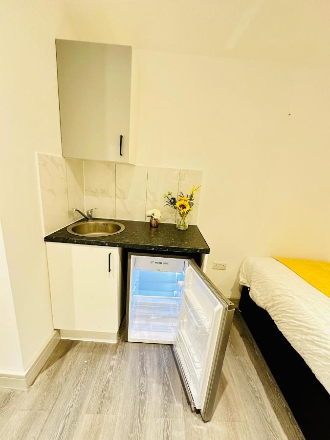 Comfy Guest House ลอนดอน ภายนอก รูปภาพ