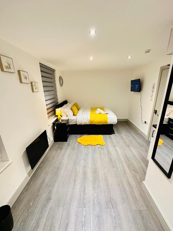 Comfy Guest House ลอนดอน ภายนอก รูปภาพ