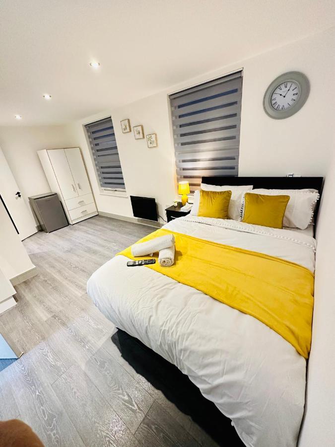 Comfy Guest House ลอนดอน ภายนอก รูปภาพ