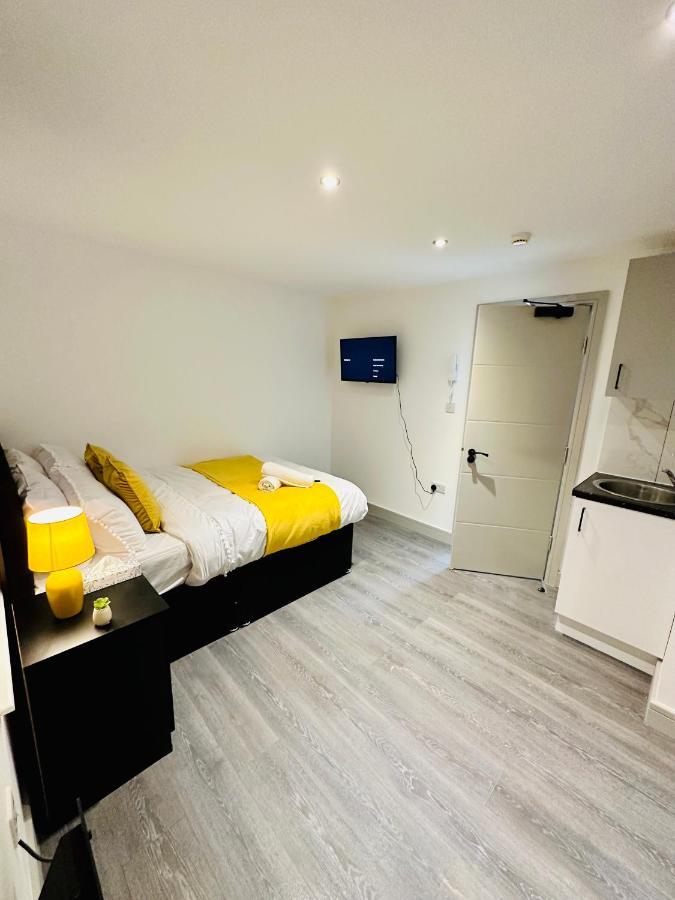 Comfy Guest House ลอนดอน ภายนอก รูปภาพ